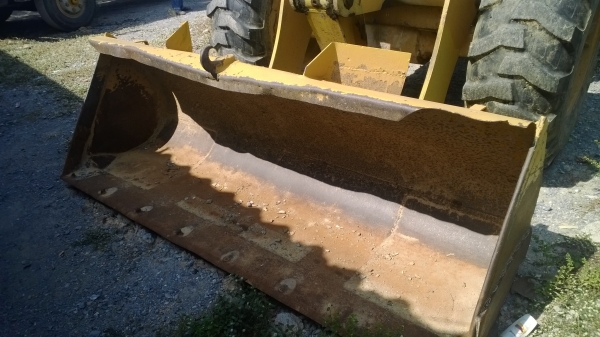 รถตักKOMATSU 510 กรองเดียว น้ำเข้าเครื่อง..รถสภาพสวย เดิมใช้อยู่ที่ร้าน