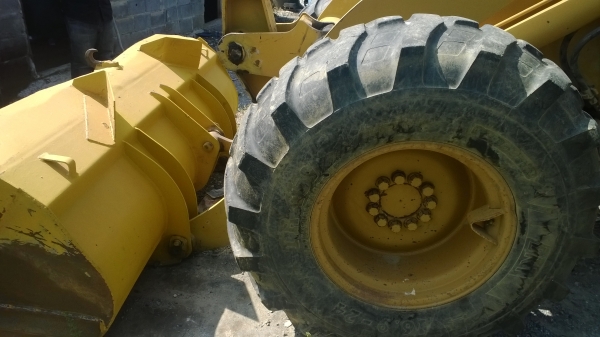 รถตักKOMATSU 510 กรองเดียว น้ำเข้าเครื่อง..รถสภาพสวย เดิมใช้อยู่ที่ร้าน