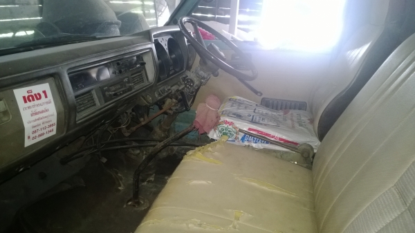 6ล้อด้ัมISUZU KT25  รถ100แรง รถใช้ที่ร้านวัสดุ สภาพยังดี ....พร้อมใช้