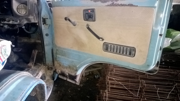 6ล้อด้ัมISUZU KT25  รถ100แรง รถใช้ที่ร้านวัสดุ สภาพยังดี ....พร้อมใช้