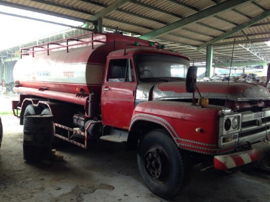 รถอีซูซุ 10 ล้อ หน้ายาว 165 แรงม้า. ( รถบรรกน้ำมัน.)  สนใจติดต่อ 081 - 6079515