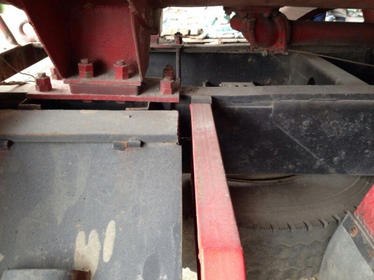 รถอีซูซุ 10 ล้อ หน้ายาว 165 แรงม้า. ( รถบรรกน้ำมัน.)  สนใจติดต่อ 081 - 6079515