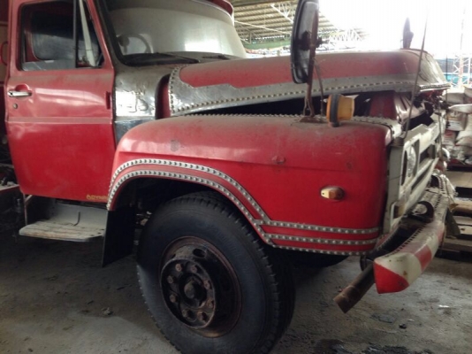 รถอีซูซุ 10 ล้อ หน้ายาว 165 แรงม้า. ( รถบรรกน้ำมัน.)  สนใจติดต่อ 081 - 6079515