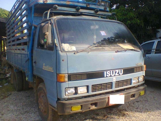 6 ล้อ ISUZU NPR 115 แรงม้า