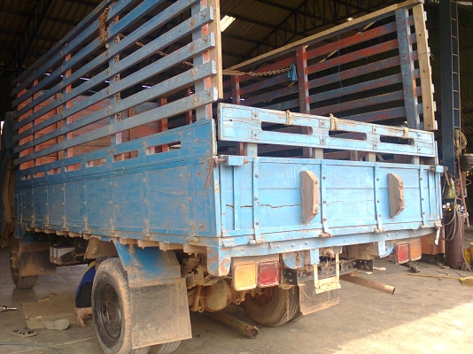 6 ล้อ ISUZU NPR 115 แรงม้า