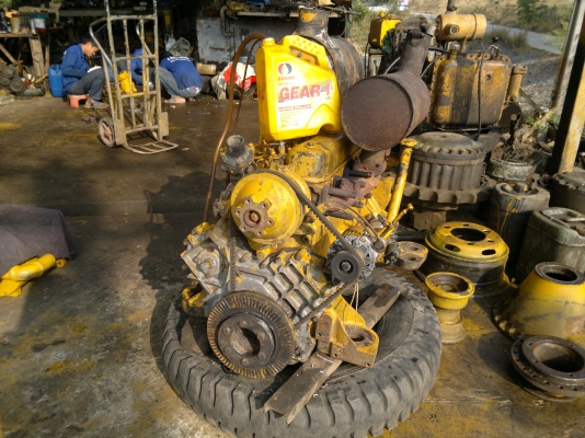 ขายครับ เครื่อง KOMATSU 200-2 สนใจโทรสอบถามได้นะครับ