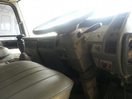 รถอีซูซุ 10 ล้อ หัวลาก 260 แรงม้า ปี 39  สนใจติดต่อ 081 - 6079515