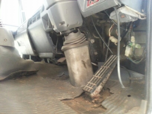 รถอีซูซุ 10 ล้อ หัวลาก 260 แรงม้า ปี 39  สนใจติดต่อ 081 - 6079515