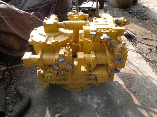 ขายครับ ปั๊ม KOMATSU 200-2 สนใจโทรสอบถามได้นะครับ