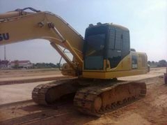 รถขุด KOMATSU PC200-7 Meter 11,1xx hr.รถสวยตามรูป.