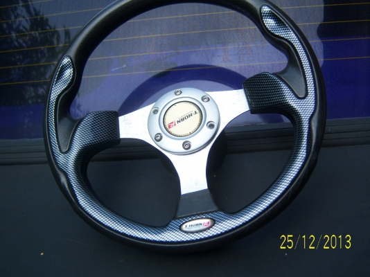 พวงมาลัยพร้อมคอ