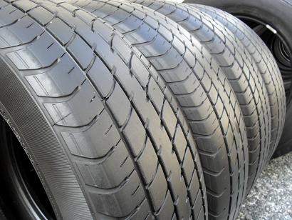 ขายยาง DUNLOP SP SPORT 2030 ปี12 3เส้น ปี11 1เส้น(1ชุด) 185-60-15 ราคา2,800