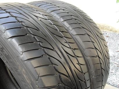 ขายยาง DUNLOP SP SPORT LM703 ปี12 1เส้น ปี11 1เส้น(1คู่) 205-55-16 ราคา1,800