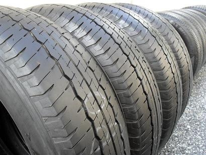 ขายยาง DUNLOP SP LT 30A ปี4112(1ชุด) 215-70-16 ราคา4,800