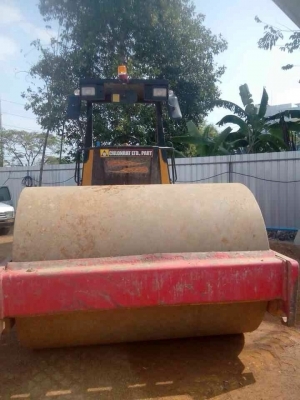 รถบดสั่นสะเทือน DYNAPAC CA251.  10ตัน