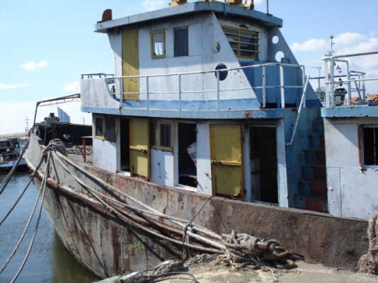 ** ขายเรือยนต์**