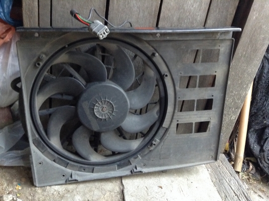 พัดลมไฟฟ้า volvo 960 ไฟเล็ก 1800 บาท พัดลมไฟฟ้า volvo 960 ไฟเล็ก 1800 บาท