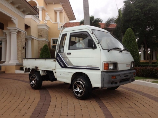 กระบะญี่ปุ่น 4x4 หัวแตงโม นั่งสบาย ลุยดี ขวัญใจชาวสวน