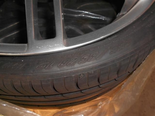 ขายแม๊กแท้ USA AUDI  RS4  235/35/19/  ยางแถมครับ มีอะไหล่ให้ 1 วง