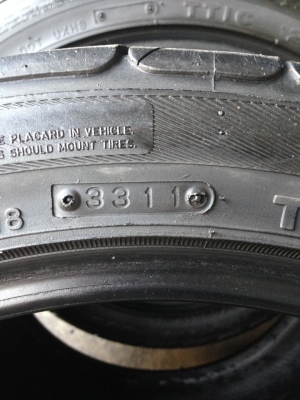 ขายยาง FEDERAL  225-45-17 ปลายปี11 เทรดแว240 เหนียวๆ 1คุ่ ดอกเต็มถูกๆ 3000.- ครับ