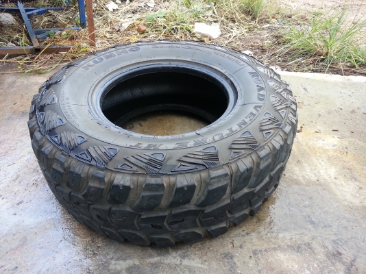 ขายยาง kumho 285/75r16 4 เส้น 5000