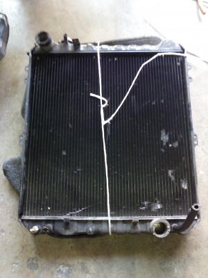 หม้อนํ้าTOYOTA SURF 1KZ