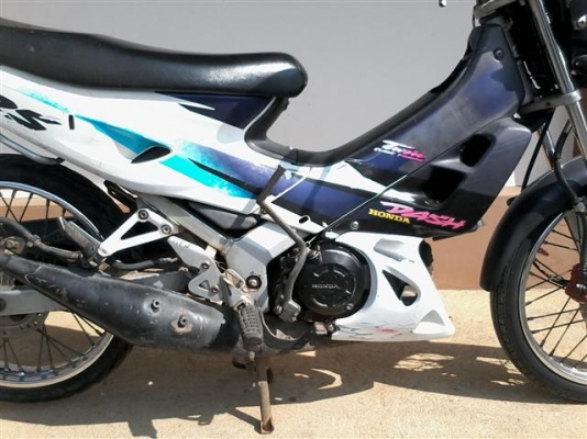 ขายโนวาแดชทะเบียนพร้อมโอนภาษีขาด ก.ย.55 เครื่องเดิมยังแน่นระบบไฟหน้าท้ายและไฟเลี้ยวออก