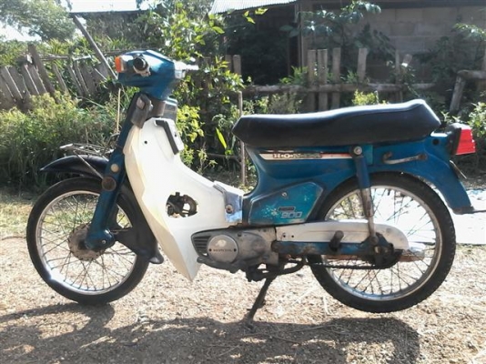 ขาย C700 Supper900 ทะเบียนพร้อมโอนภาษีขาดเกินเครื่องเดิมโครงไม่ผุอะไหล่เดิมแท้ติดรถ