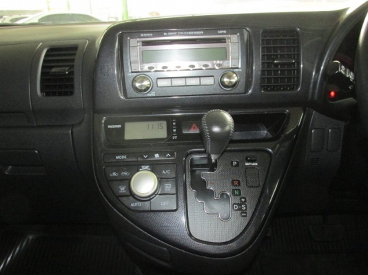 TOYOTA WISH 2.0 AT ปี 2006 TOYOTA WISH 2.0 AT ปี 2006