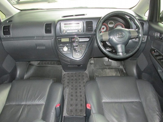 TOYOTA WISH 2.0 AT ปี 2006 TOYOTA WISH 2.0 AT ปี 2006