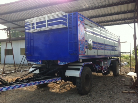 ขายหรือแลกกับรถบรรทุก หางพ่วงสามเพลา พร้อมจดทะเบียนให้