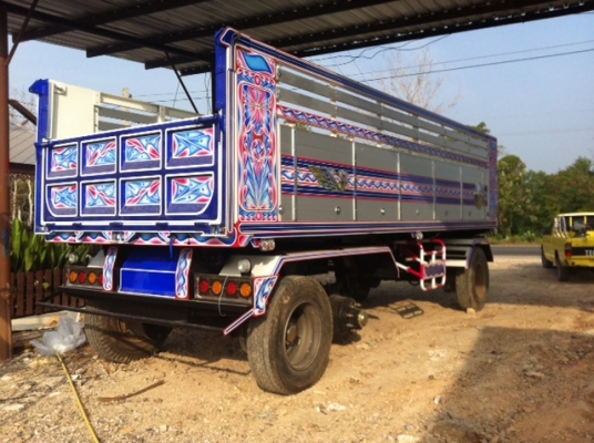 ขายหรือแลกกับรถบรรทุก หางพ่วงสามเพลา พร้อมจดทะเบียนให้