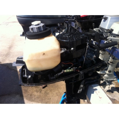 ขายเครื่องยนต์เรือ Mercury 5แรงม้า หางสั้น นำเข้าจากญี่ปุ่น