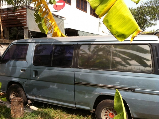 ขายถูก รถตู้ นิสสัน URVAN ปี 92 ขายถูก รถตู้ นิสสัน URVAN ปี 92