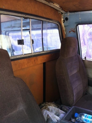 ขายถูก รถตู้ นิสสัน URVAN ปี 92 ขายถูก รถตู้ นิสสัน URVAN ปี 92