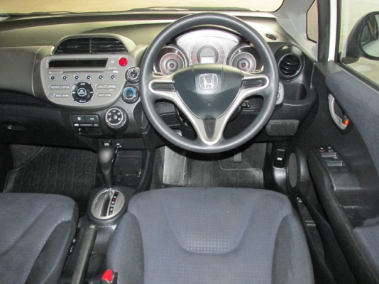 HONDA JAZZ i-VTEC 1.5 AT ปี 2008 HONDA JAZZ i-VTEC 1.5 AT ปี 2008