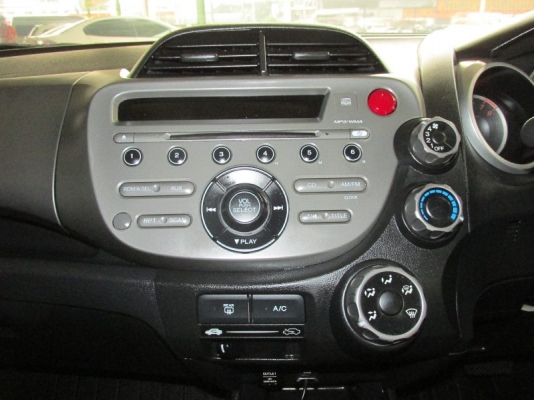 HONDA JAZZ i-VTEC 1.5 AT ปี 2008 HONDA JAZZ i-VTEC 1.5 AT ปี 2008