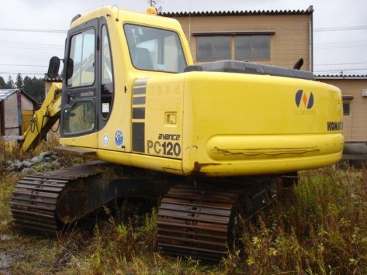 New Japan Stock PC120-6E S/N: 73045 YR2006 5,625 ชม. กริ๊ป ๆ ครับ