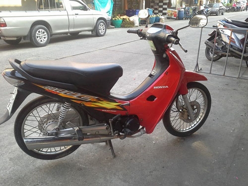 Wave 100 ปี 47 ไมล์ฟ้า รถบ้าน เดิมสุดๆ ชุดสีสวย เครื่องแน่น เอกสารพร้อม Wave 100 ปี 47 ไมล์ฟ้า รถบ้าน เดิมสุดๆ ชุดสีสวย เครื่องแน่น เอกสารพร้อม