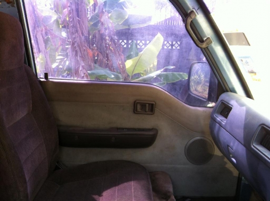 ขายถูก รถตู้ นิสสัน URVAN ปี 92 ไม่มีเครื่อง 32000!!!