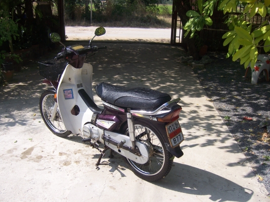 ดรีมคุรุสภาสีน้ำตาล สภาพดีมาก สวยๆ รถเดิมๆ ทะเบียนครบ+เอกสารโอน