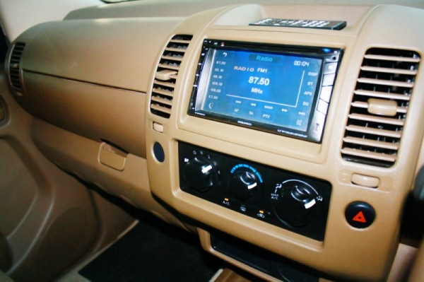 NISSAN BIG-M FRONTIER NAVARA KING CAB 2.5 SE MT ปี 2011