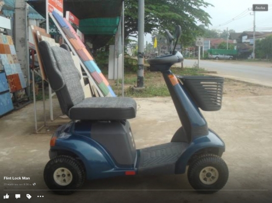 รถไฟฟ้า คนชรา 4ล้อ