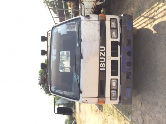 ขาย ISUZU NKR 88 HP ขับได้เลย ขาย ISUZU NKR 88 HP ขับได้เลย