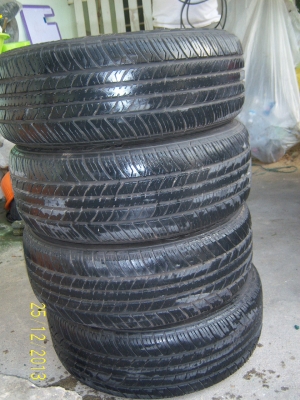 ยาง Maxxis 195 60 15 ปี11 ดอกเยอะ สภาพดี ไม่มีปะ ไมมีบวม 1ชุด