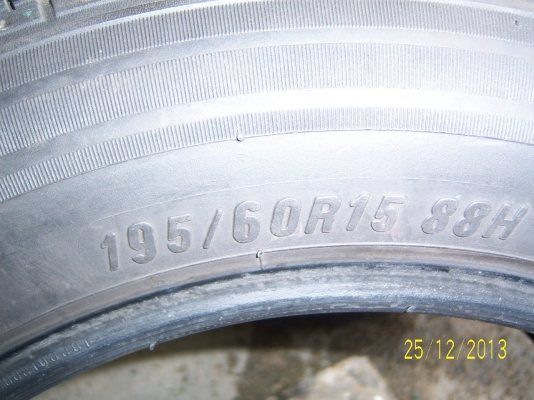 ยาง Maxxis 195 60 15 ปี11 ดอกเยอะ สภาพดี ไม่มีปะ ไมมีบวม 1ชุด