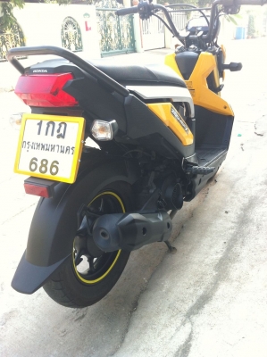 ขาย Honda Zoomer-x สีเหลือง ปี 2556 (รถ7เดือน) ราคา 37,500บาทครับต่อรองได้