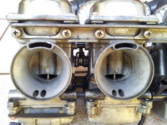 คาร์บู 4 ลิ้น ใส่ Big Bike บิ๊กไบค์ หรือรถคลาสสิค คาร์บู 4 ลิ้น ใส่ Big Bike บิ๊กไบค์ หรือรถคลาสสิค