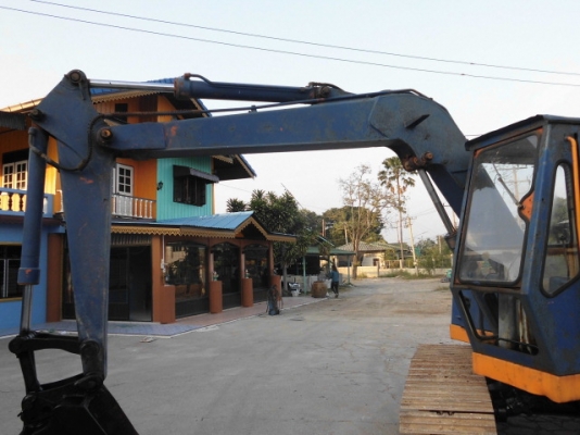 ขายรถแบ็คโค HITACHI 60 -3แทรกใหญ๋ เก่านอกแท้ ช่วงล่างไม่ค่อยใช้งาน 4 พันกว่า ชั่วโมง รับประกันใช้งานได้เลยครับ