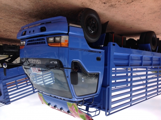 ขายรถบรรทุก6ล้อ ISUZU NPR 120 แรง หัวการ์ตูน รถห้าง กระบะคอกเหล็กยาว 5 เมตร สภาพสวยพร้อมใช้งาน เอกสารพร้อมโอน